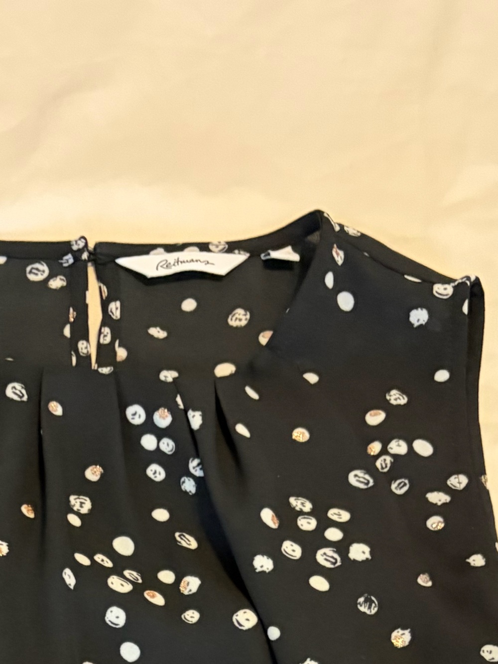 Sleeveless top size xs